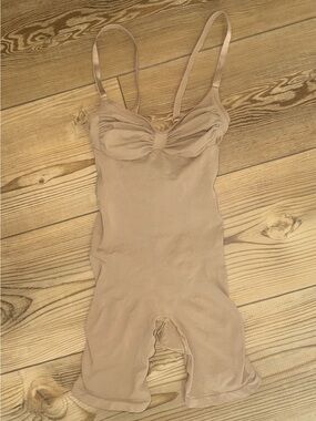 Skims Body suit